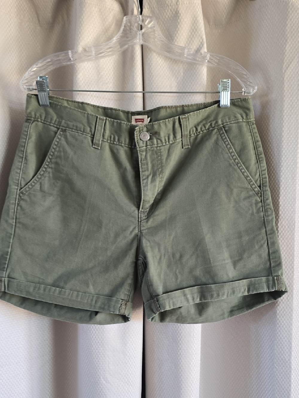 Levi's Olive Green Roll-Cuff Women's Chino Shorts Size 30